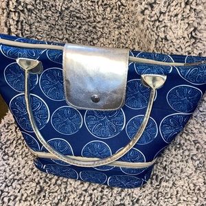 Insulated women’s lunch tote